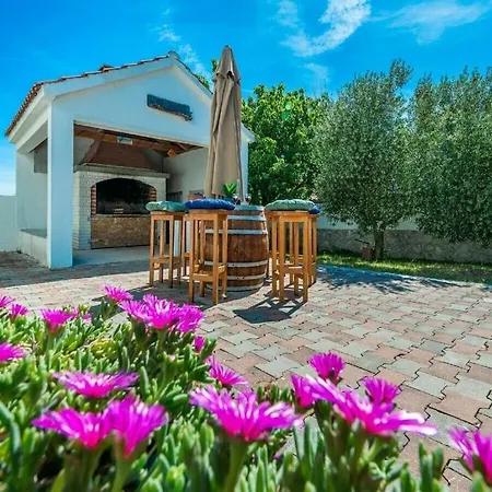House Marina With Pool Casa vacanze *
