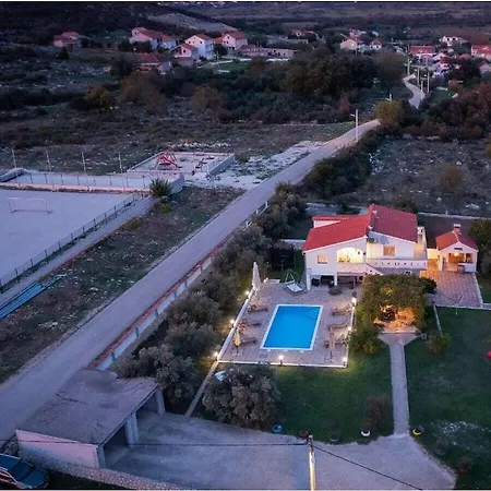 House Marina With Pool Casa vacanze Sukošan