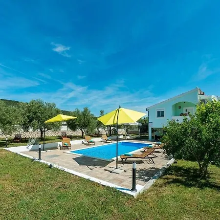 House Marina With Pool Sukošan
